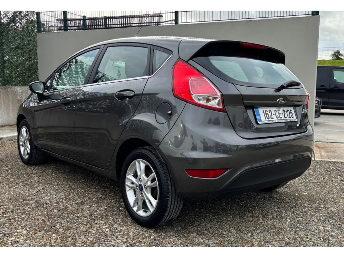Ford Fiesta Hatchback, Petrol, 2016, Grey