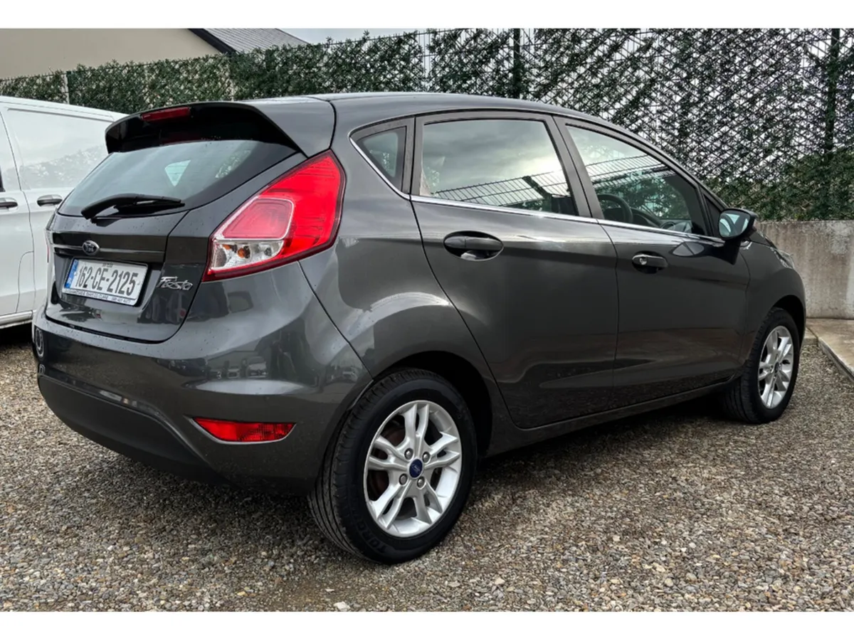 Ford Fiesta Hatchback, Petrol, 2016, Grey