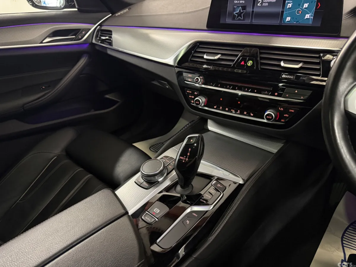 BMW 5-Series Saloon, Petrol Plug-in Hybrid, 2018, Black
