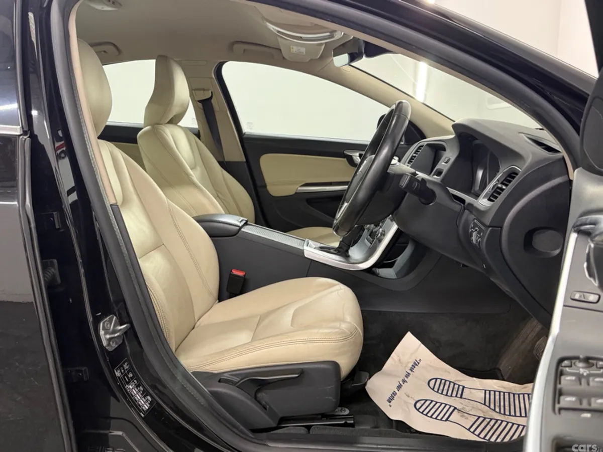 Volvo S60 Saloon, Diesel, 2018, Black