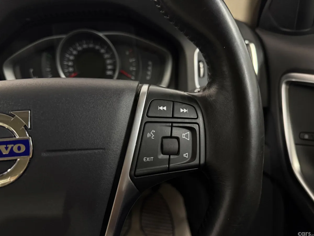 Volvo S60 Saloon, Diesel, 2018, Black