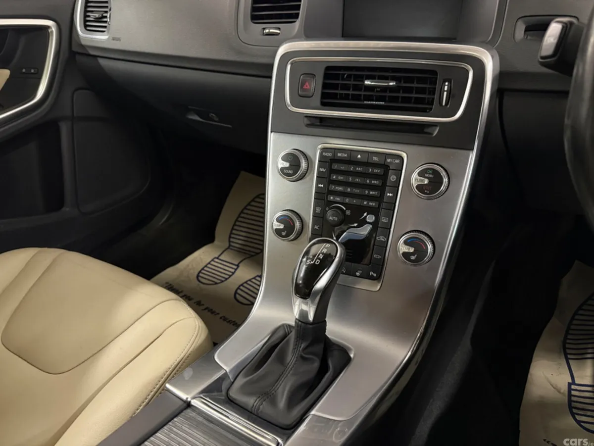 Volvo S60 Saloon, Diesel, 2018, Black