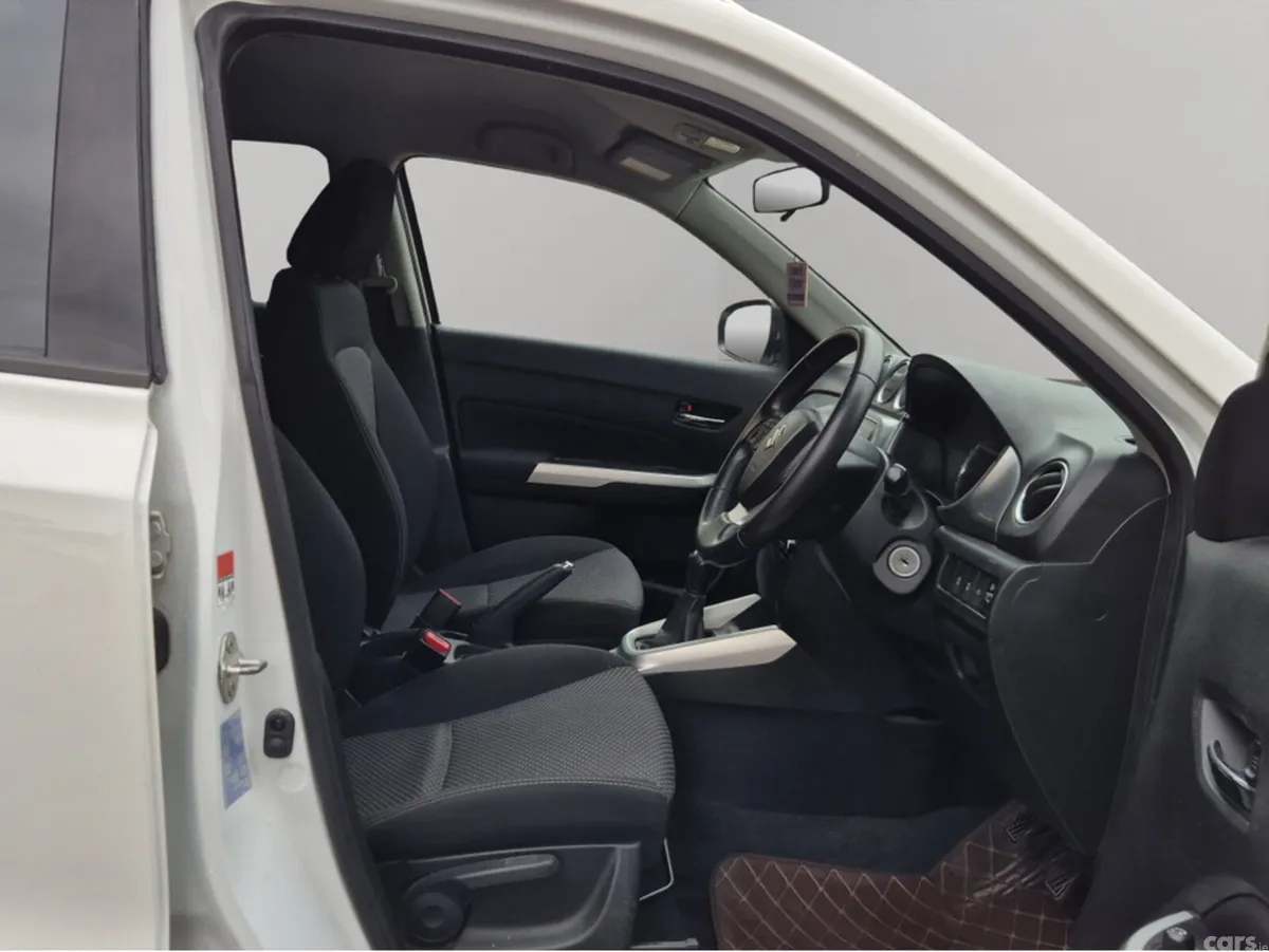Suzuki Vitara Estate, Petrol, 2015, White