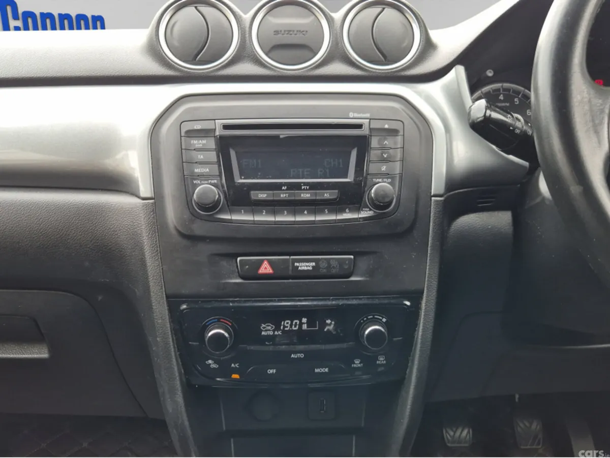 Suzuki Vitara Estate, Petrol, 2015, White