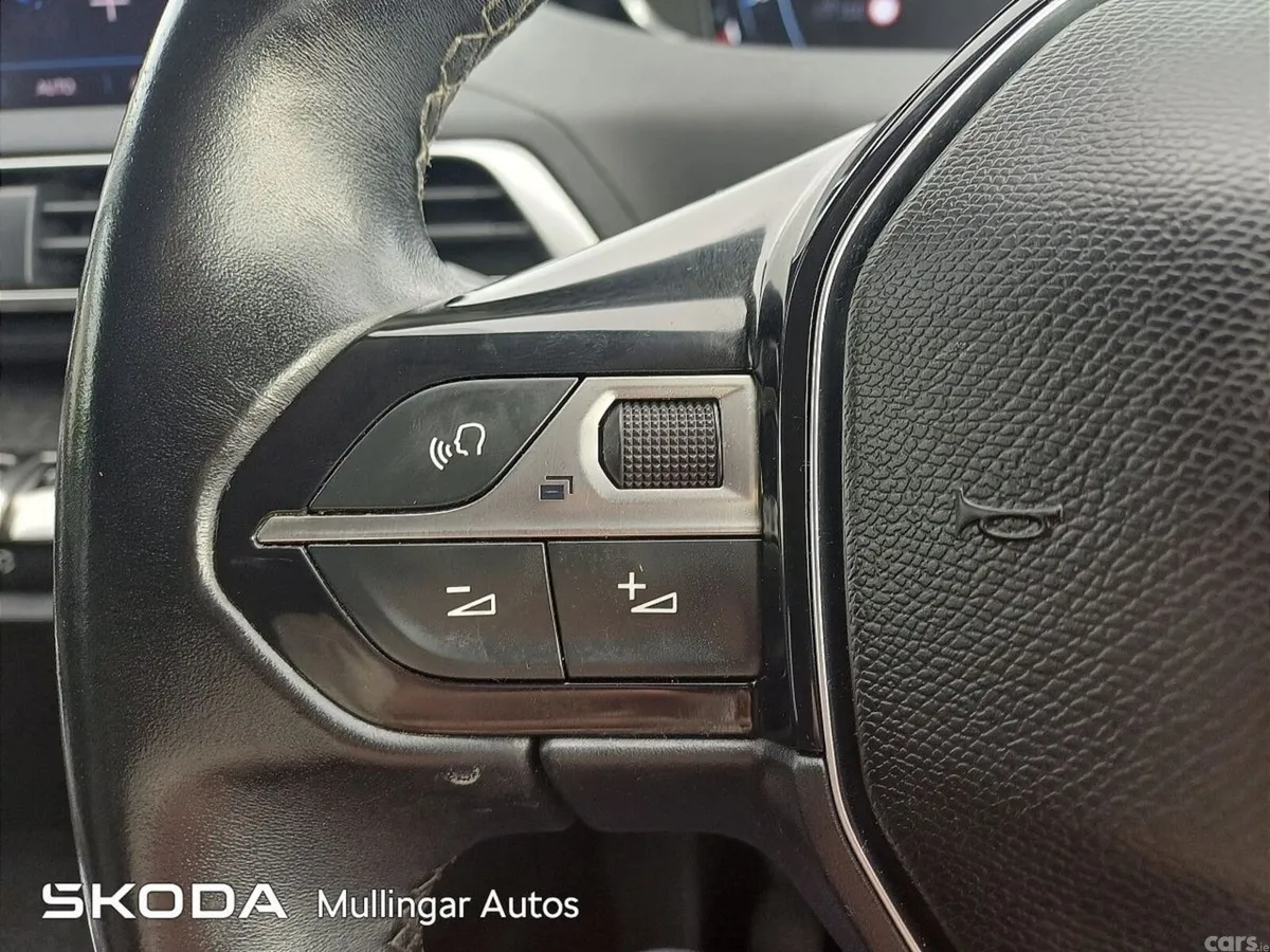 Peugeot 5008 MPV, Diesel, 2019, Grey