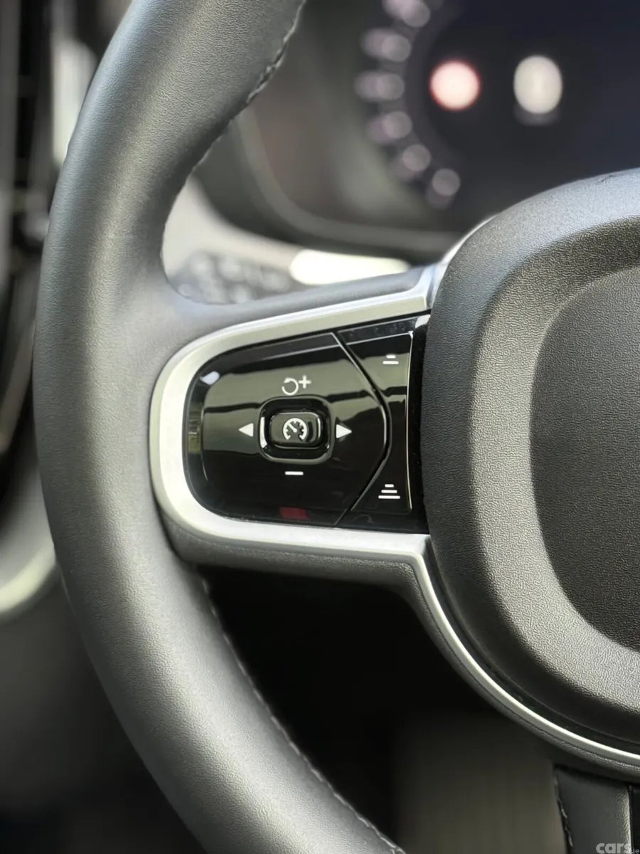 Volvo XC60 SUV, Petrol Plug-in Hybrid, 2026, Black