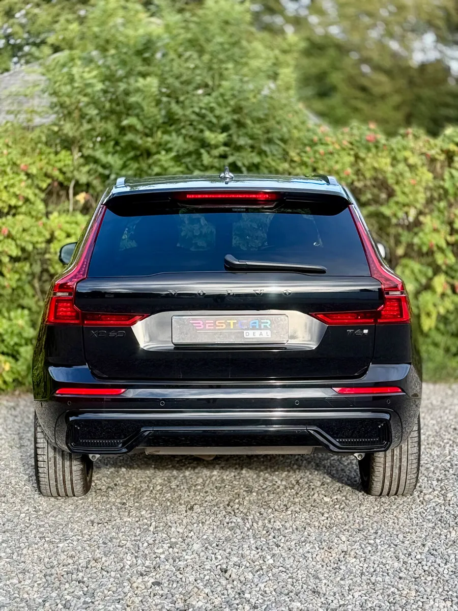 Volvo XC60 SUV, Petrol Plug-in Hybrid, 2026, Black