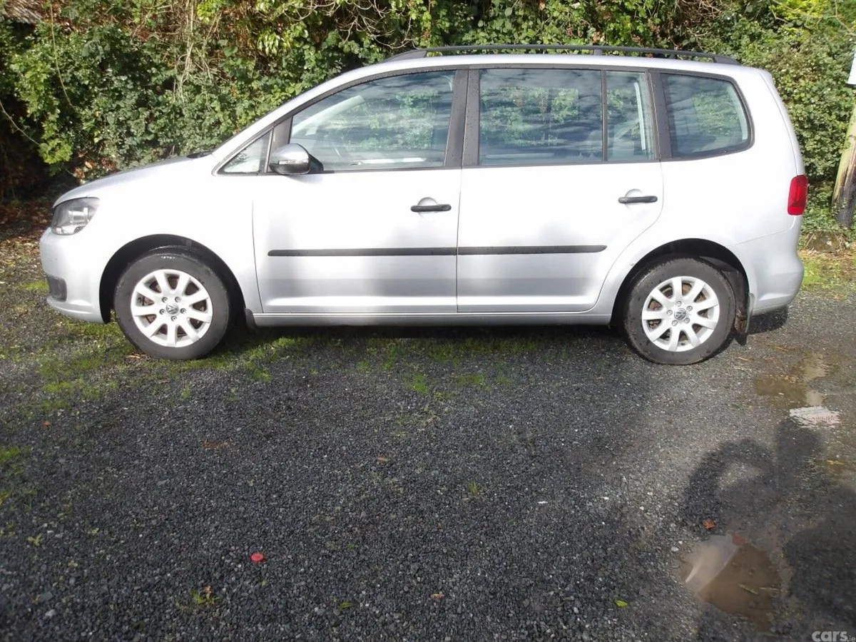 Volkswagen Touran MPV, Diesel, 2014, Silver