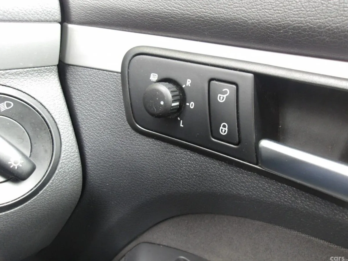 Volkswagen Touran MPV, Diesel, 2014, Silver