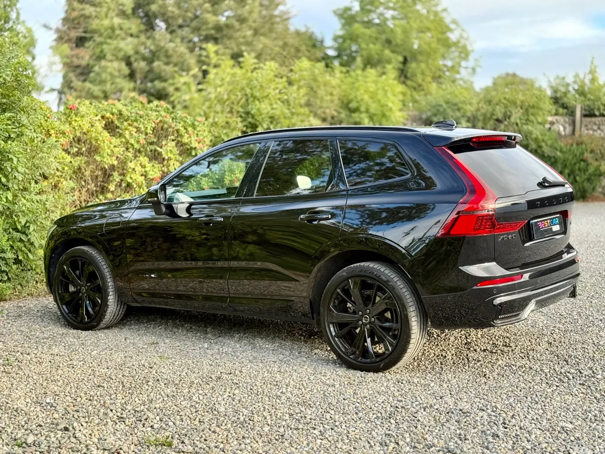 Volvo XC60 SUV, Petrol Plug-in Hybrid, 2026, Black