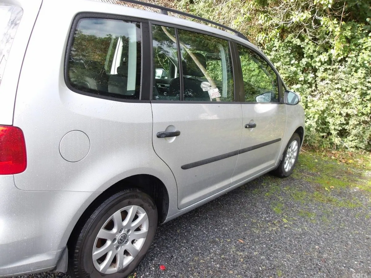 Volkswagen Touran MPV, Diesel, 2014, Silver
