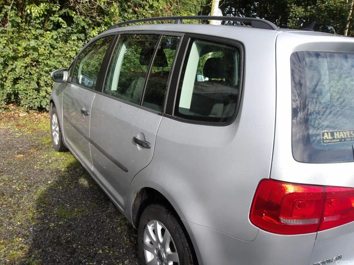 Volkswagen Touran MPV, Diesel, 2014, Silver