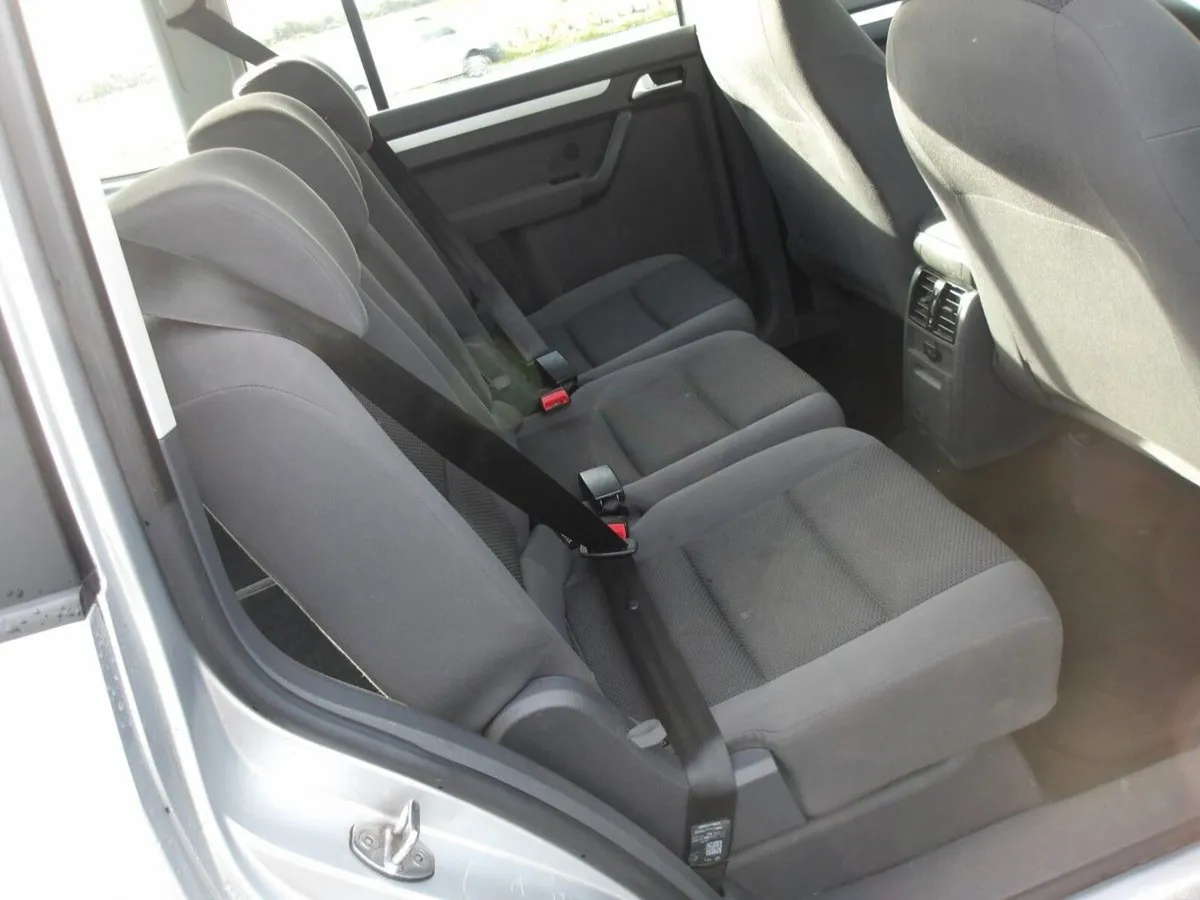 Volkswagen Touran MPV, Diesel, 2014, Silver
