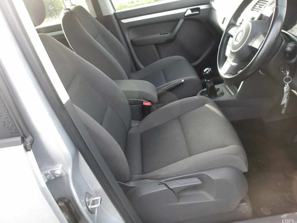 Volkswagen Touran MPV, Diesel, 2014, Silver