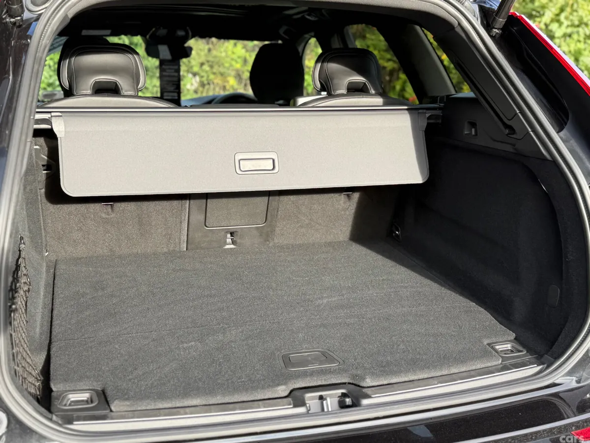 Volvo XC60 SUV, Petrol Plug-in Hybrid, 2026, Black