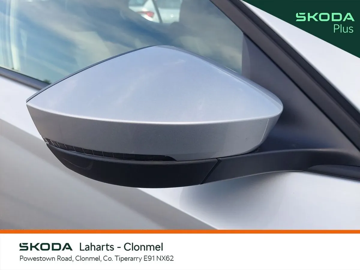 Skoda Octavia Saloon, Diesel, 2024, Silver
