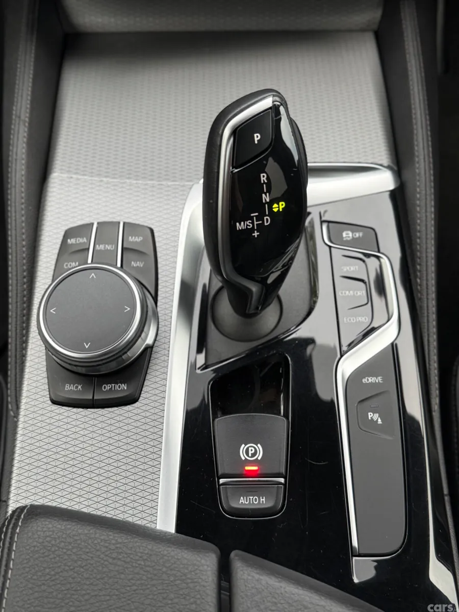 BMW 5-Series Saloon, Petrol Plug-in Hybrid, 2019, Black