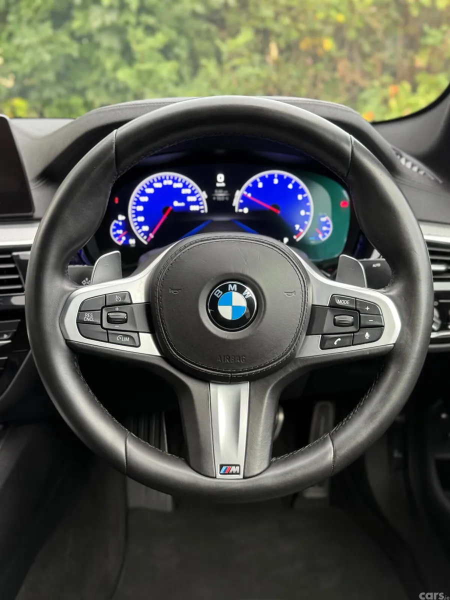 BMW 5-Series Saloon, Petrol Plug-in Hybrid, 2019, Black