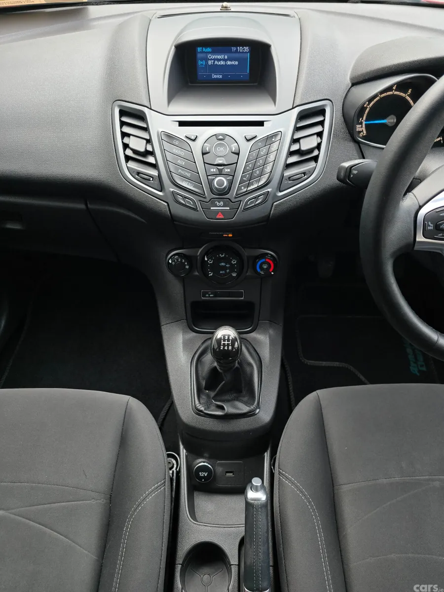 Ford Fiesta Hatchback, Petrol, 2017, Red