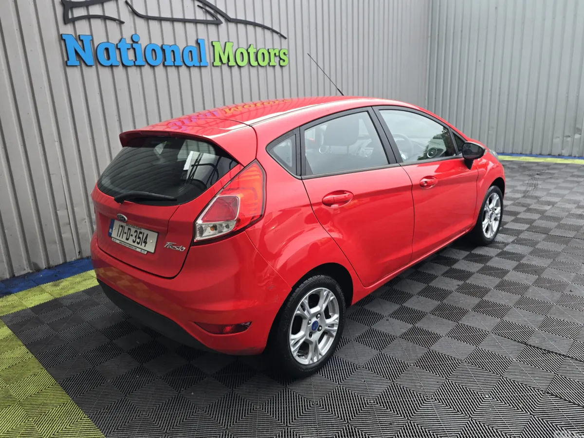 Ford Fiesta Hatchback, Petrol, 2017, Red