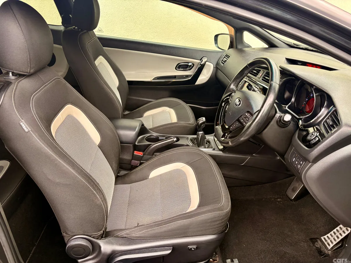 Kia Ceed Hatchback, Diesel, 2013, Black