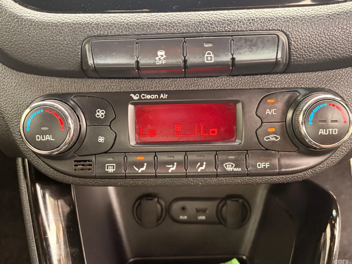 Kia Ceed Hatchback, Diesel, 2013, Black
