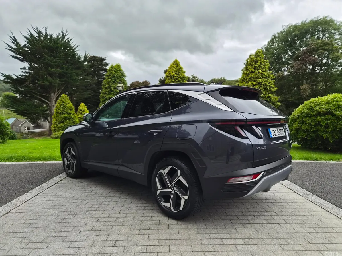 Hyundai Tucson SUV, Petrol Plug-in Hybrid, 2023, Grey