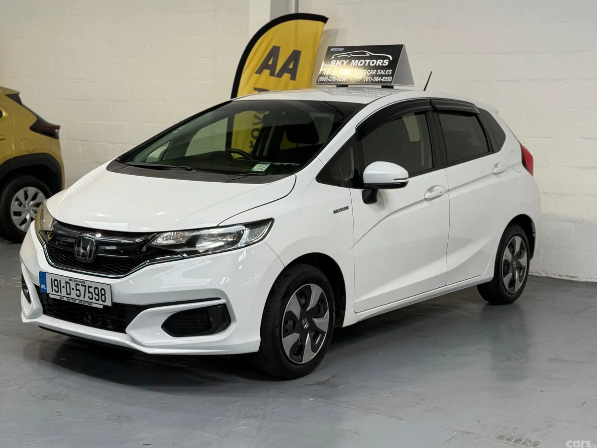 Honda Fit Hatchback, Petrol Hybrid, 2019, White