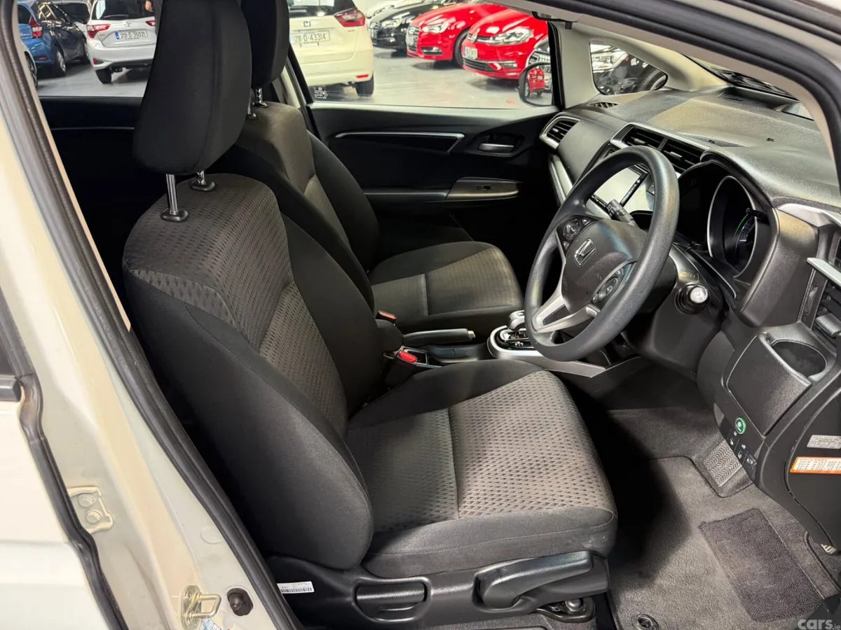 Honda Fit Hatchback, Petrol Hybrid, 2019, White