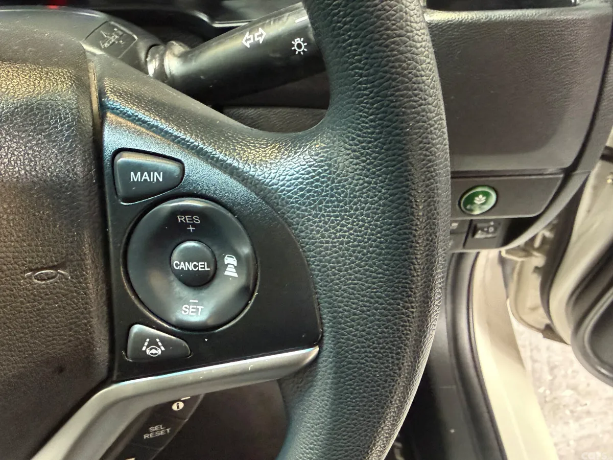 Honda Fit Hatchback, Petrol Hybrid, 2019, White