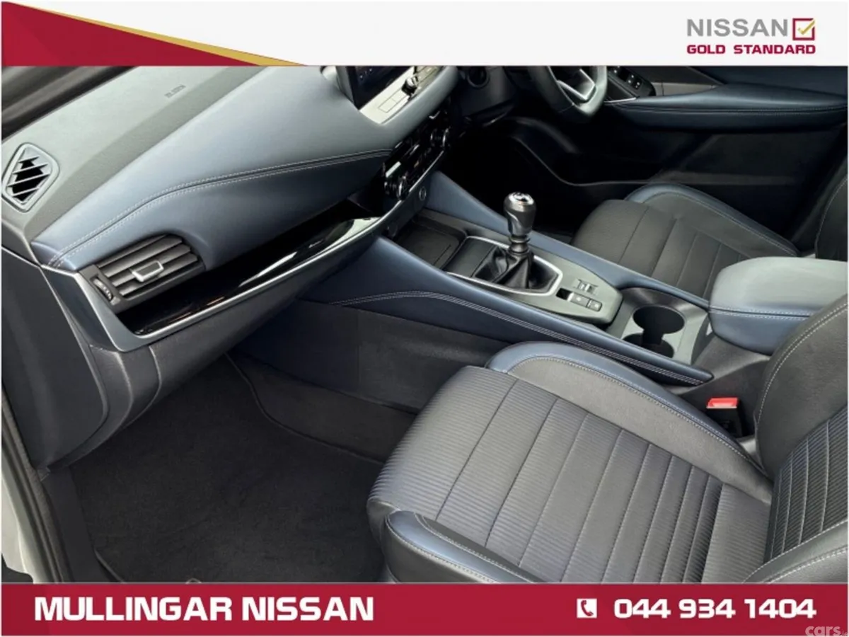 Nissan Qashqai MPV, Petrol, 2024, Grey