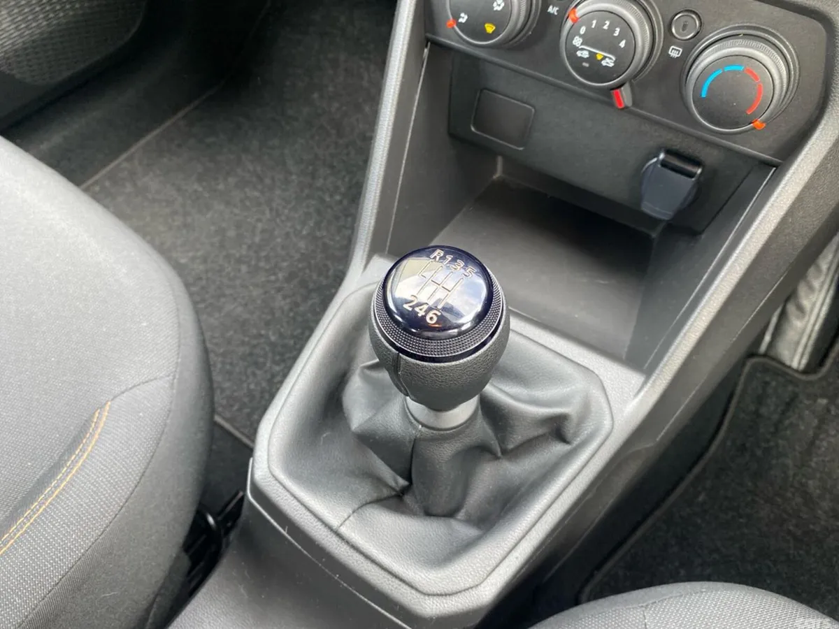 Dacia Sandero Stepway Hatchback, Petrol, 2023, Orange