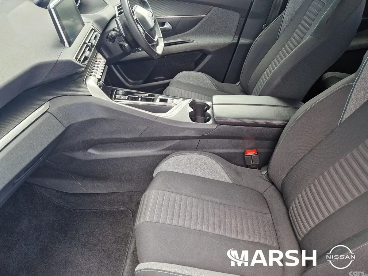 Peugeot 5008 SUV, Diesel, 2023, Grey