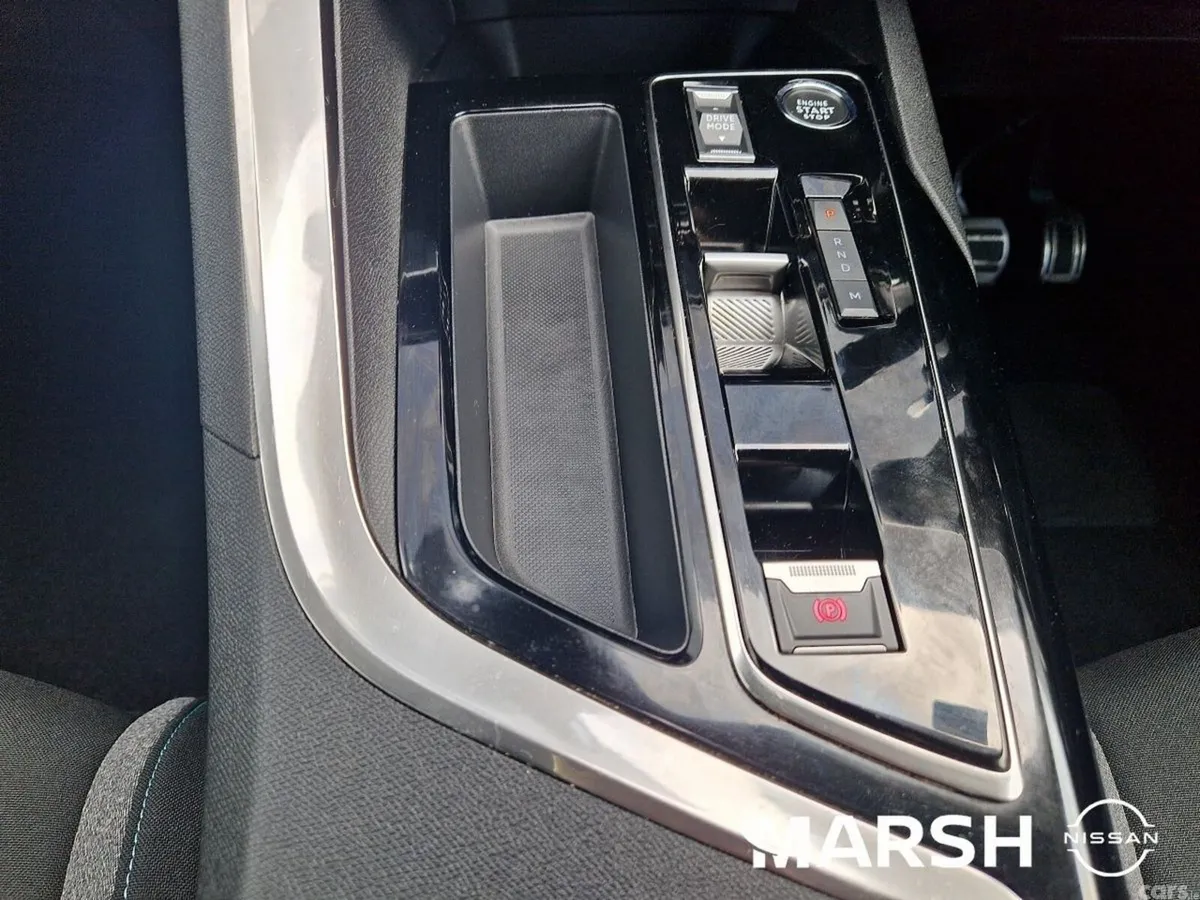 Peugeot 5008 SUV, Diesel, 2023, Grey