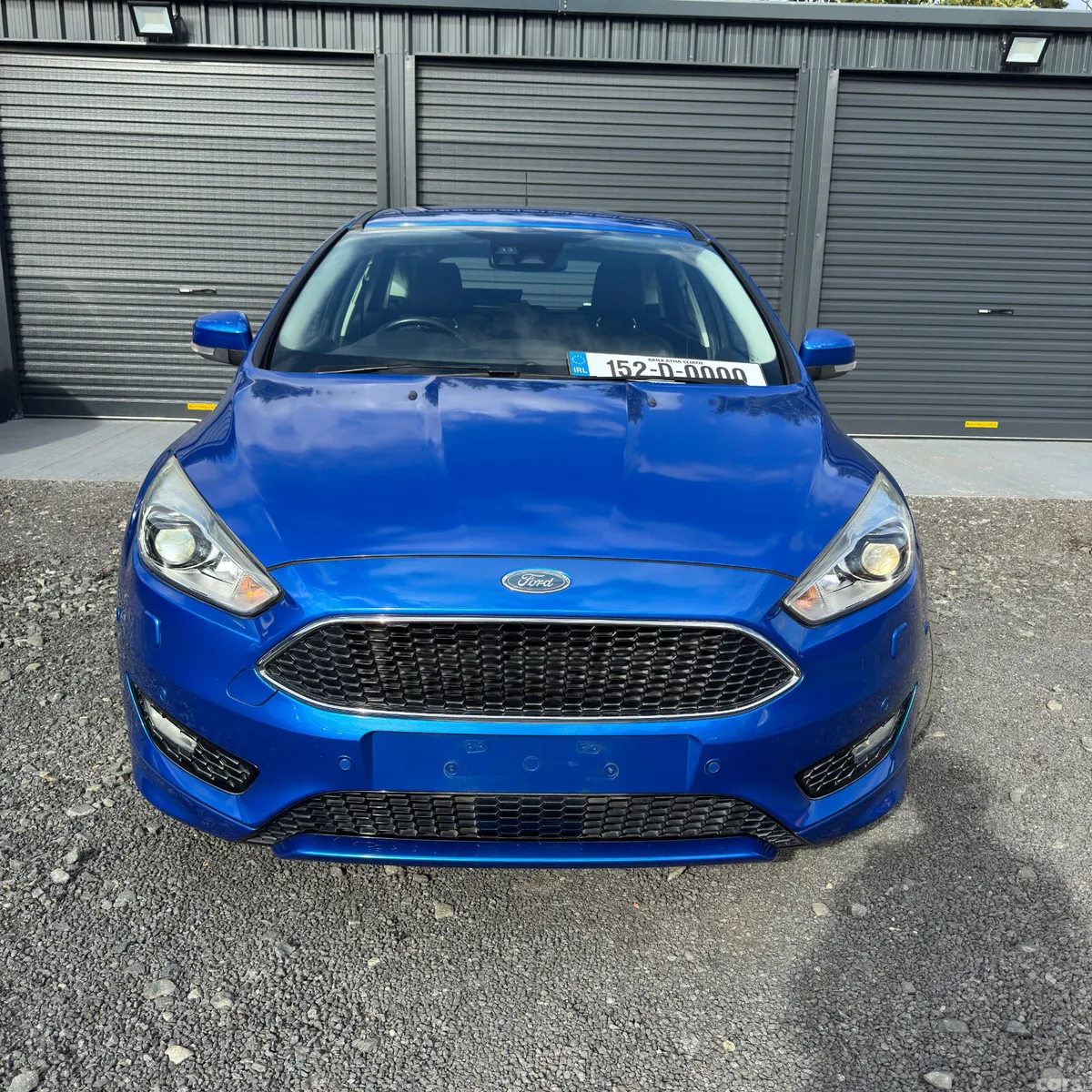 Ford Focus Hatchback, Petrol, 2015, Blue