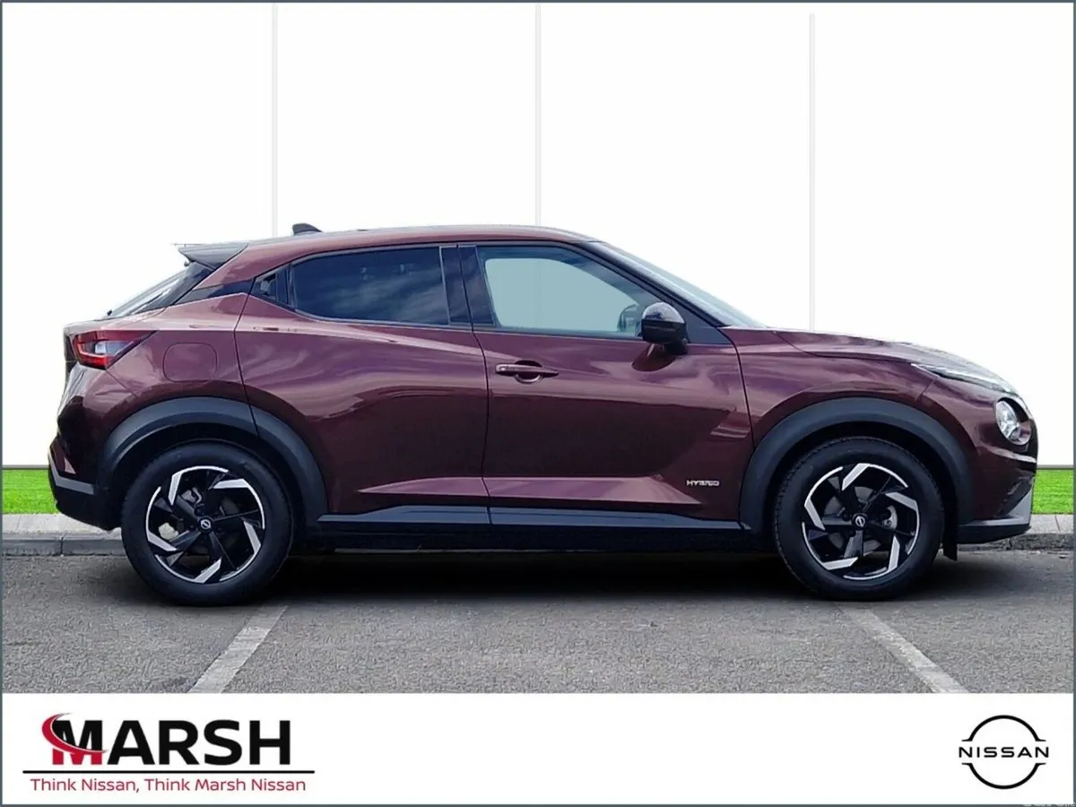 Nissan Juke SUV, Petrol Hybrid, 2023, Red