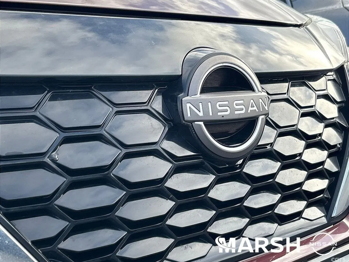 Nissan Juke SUV, Petrol Hybrid, 2023, Red