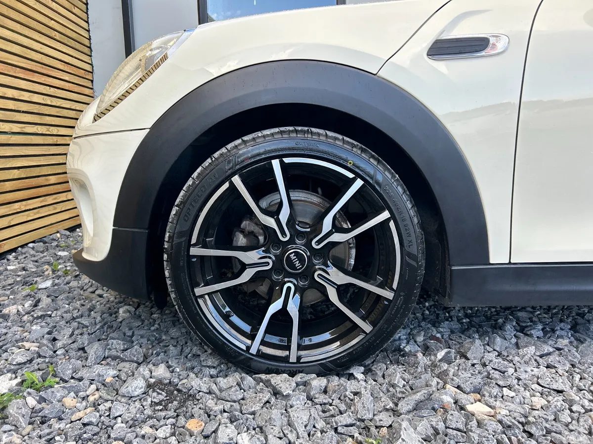 Mini Cooper Hatchback, Diesel, 2017, White