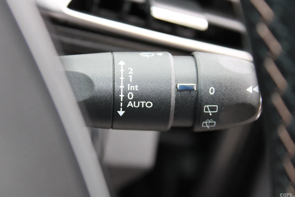 Peugeot 3008 MPV, Petrol, 2018, Grey