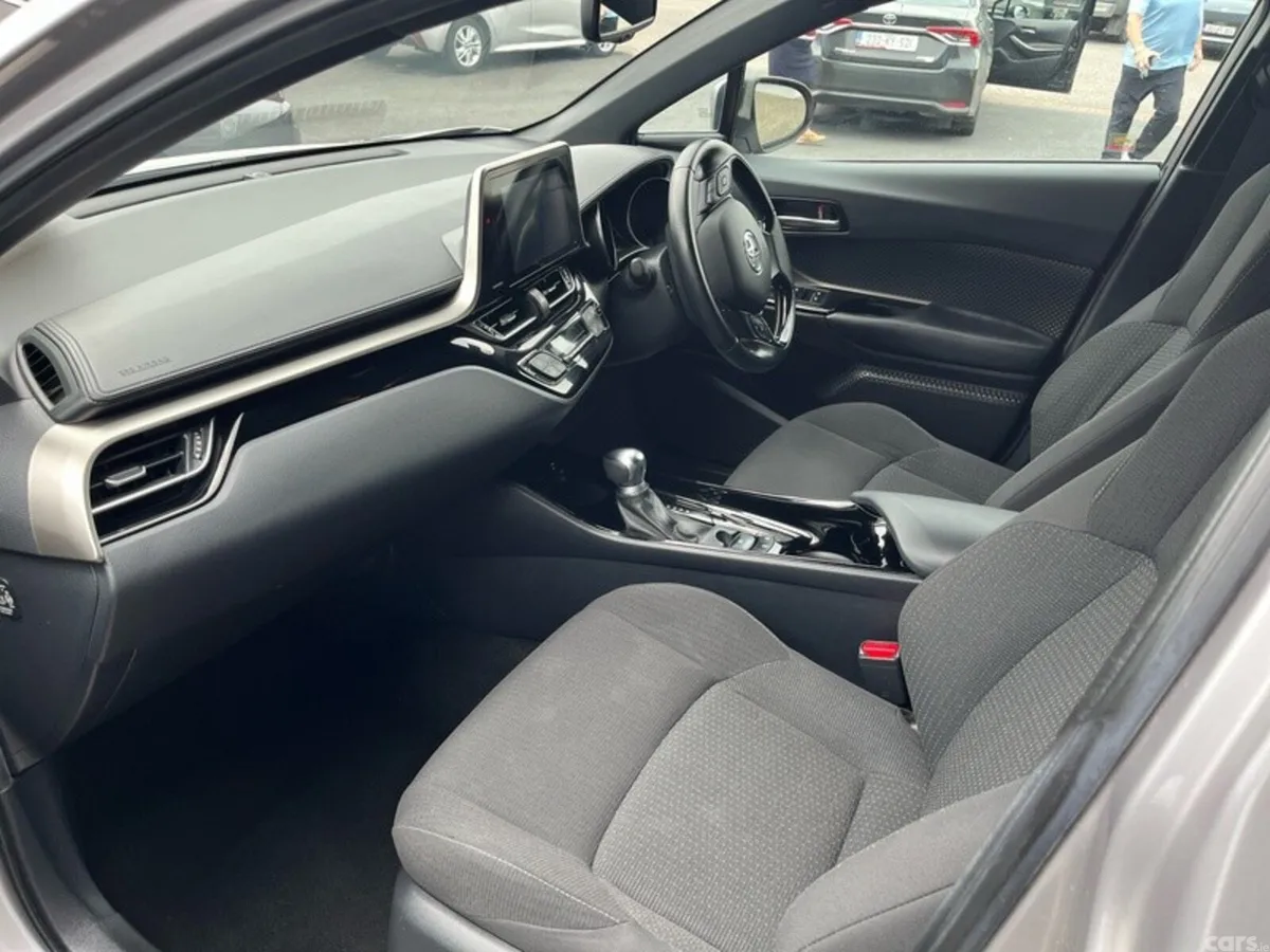 Toyota C-HR SUV, Petrol Hybrid, 2019, Grey