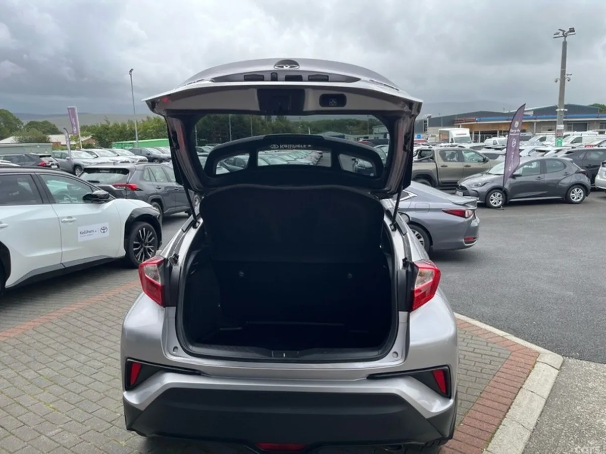 Toyota C-HR SUV, Petrol Hybrid, 2019, Grey
