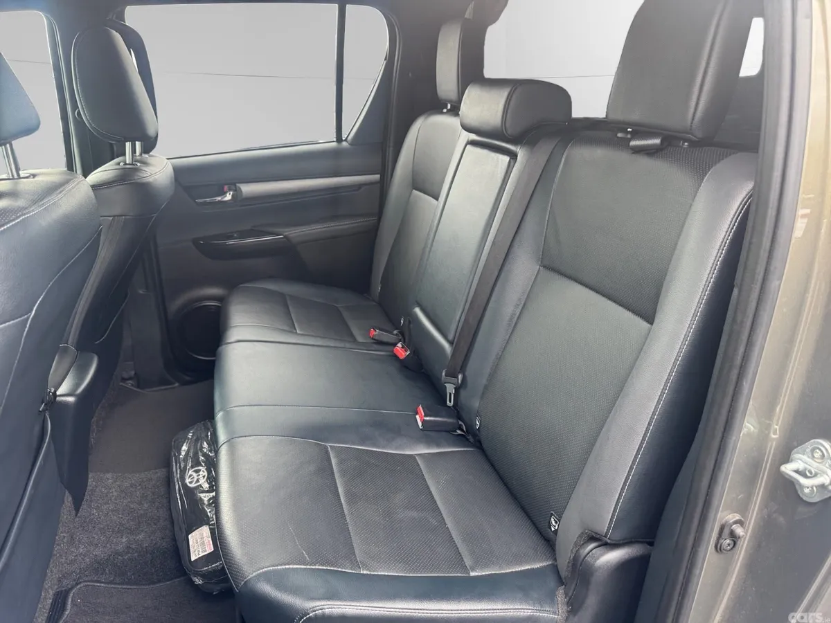 Toyota Hilux Pick Up, Diesel, 2023, Grey