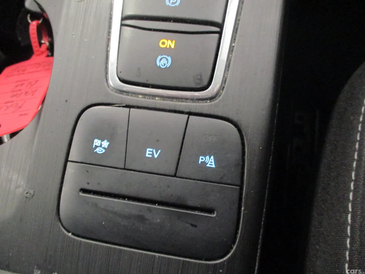 Ford Kuga SUV, Petrol Plug-in Hybrid, 2024, Blue