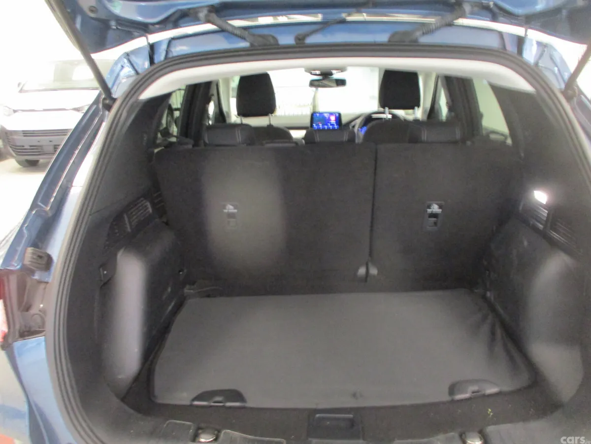 Ford Kuga SUV, Petrol Plug-in Hybrid, 2024, Blue