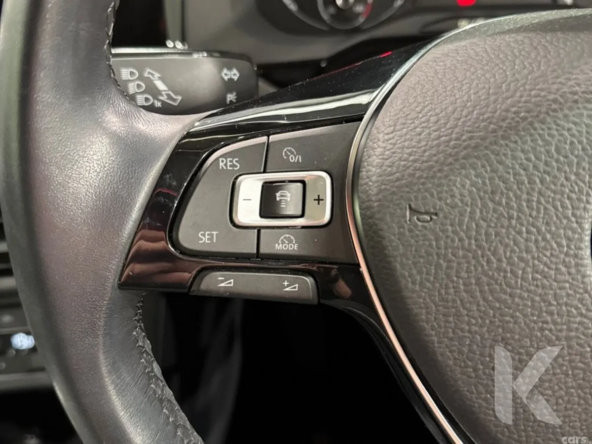 Volkswagen Polo Hatchback, Petrol, 2021, Red