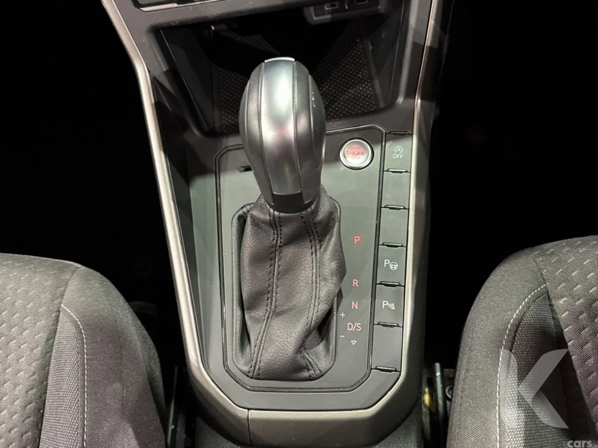 Volkswagen Polo Hatchback, Petrol, 2021, Red