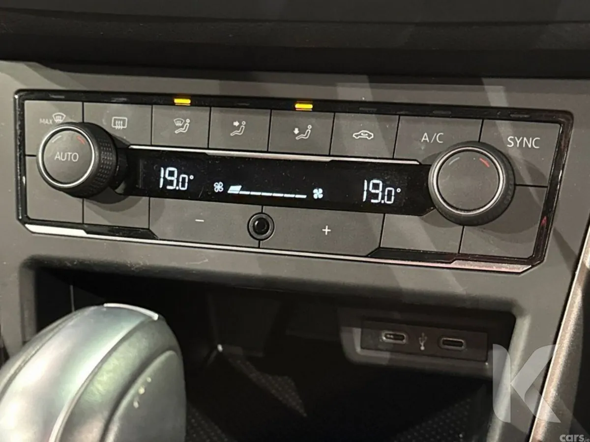 Volkswagen Polo Hatchback, Petrol, 2021, Red