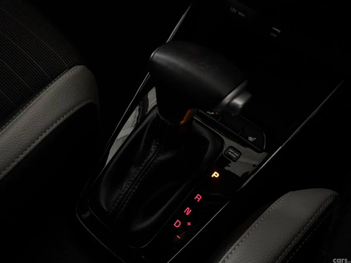 Kia Stonic Hatchback, Petrol Hybrid, 2021, Red
