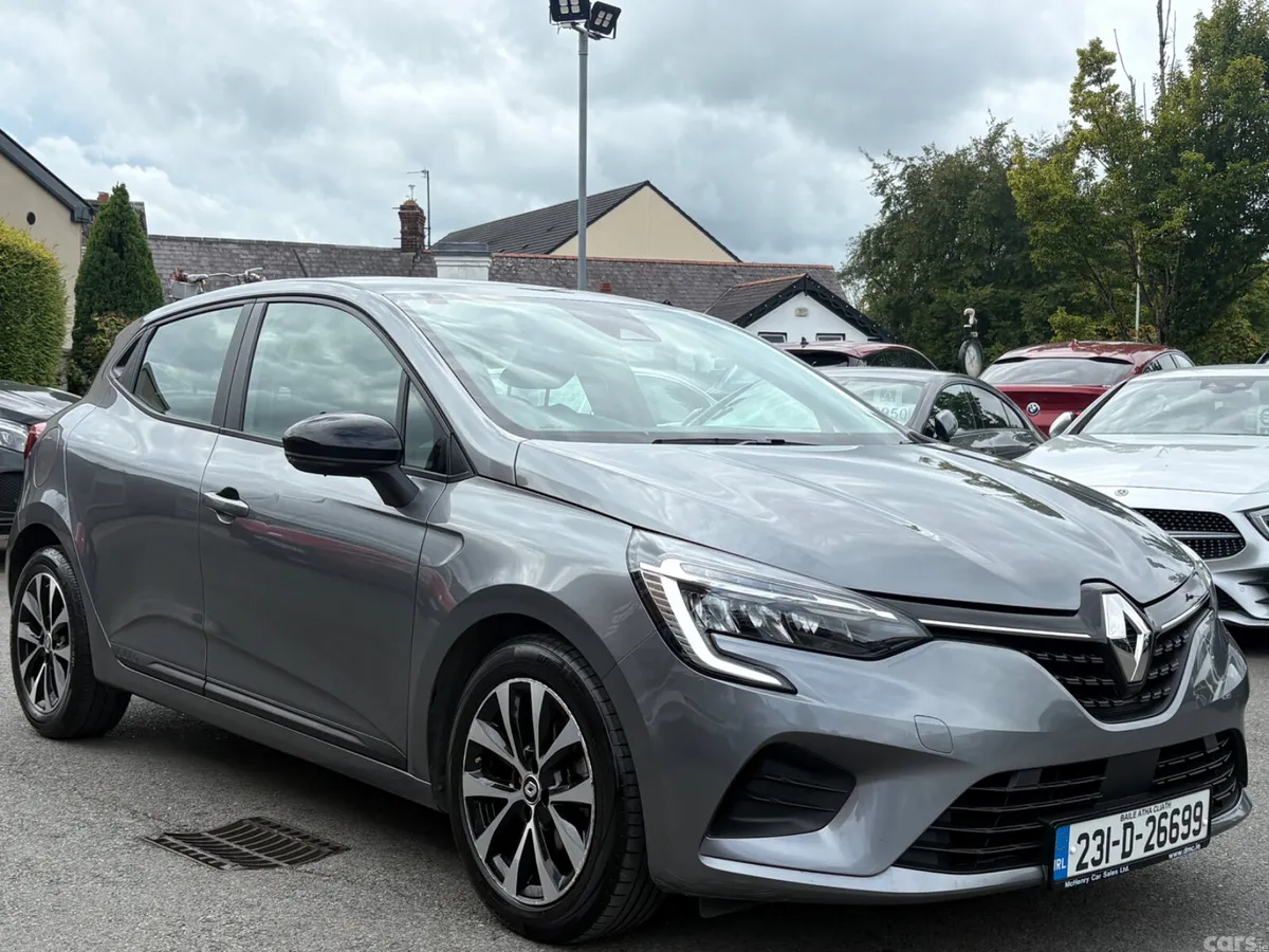 Renault Clio Hatchback, Petrol, 2023, Grey