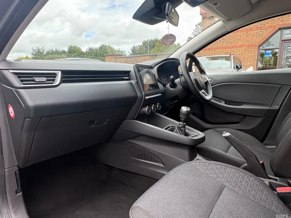 Renault Clio Hatchback, Petrol, 2023, Grey